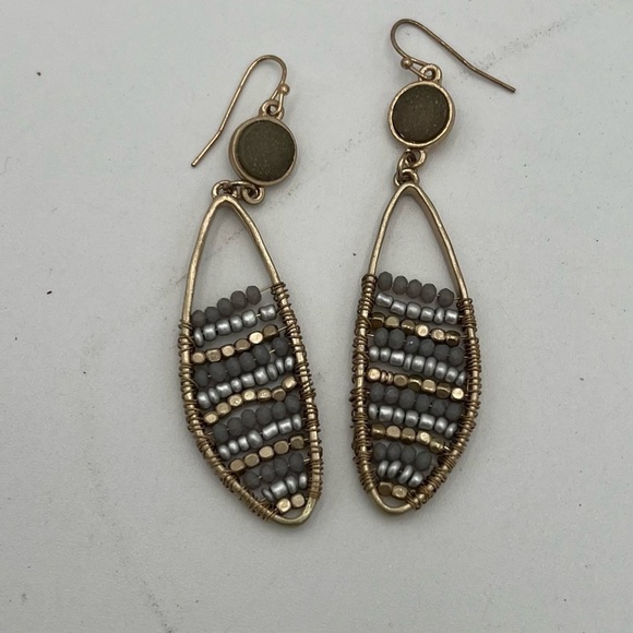Elegant Gold and Gray Beaded Earrings Pre Own - Picture 1 of 5